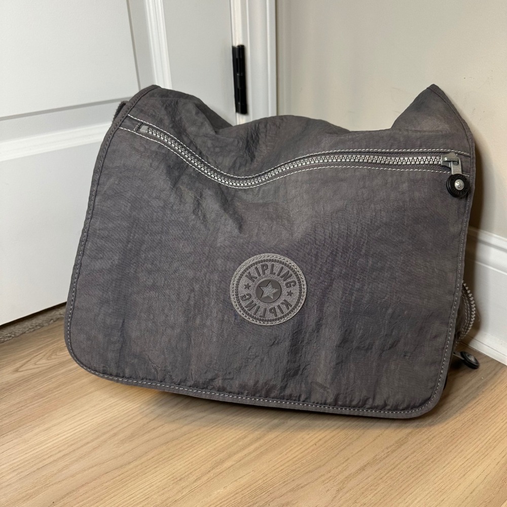 Kipling Madhouse Gray Expandable Messenger Bag Laptop Crossbody Bag 17"